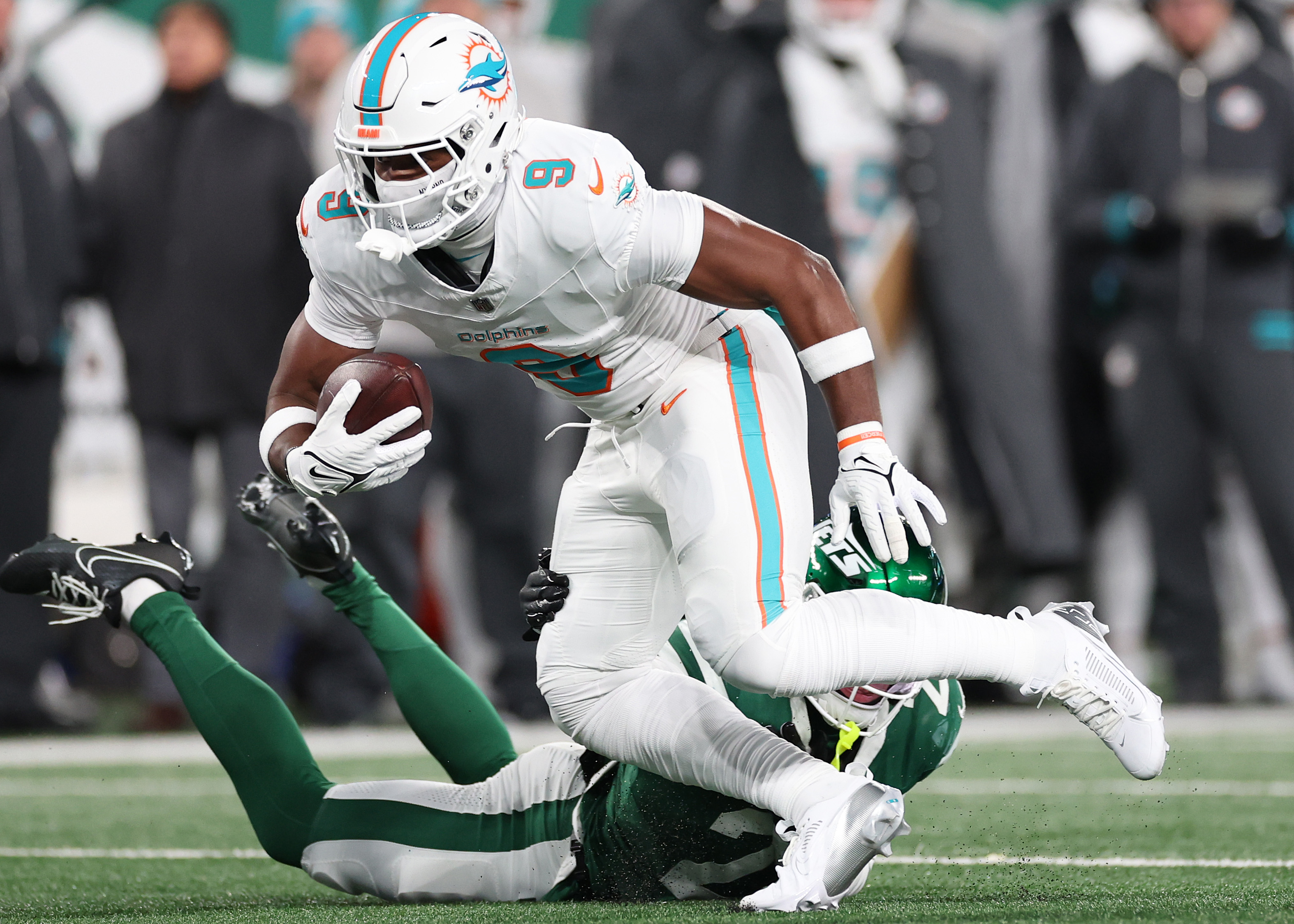The Miami Dolphins can’t afford to trade Jonnu Smith, and here’s why